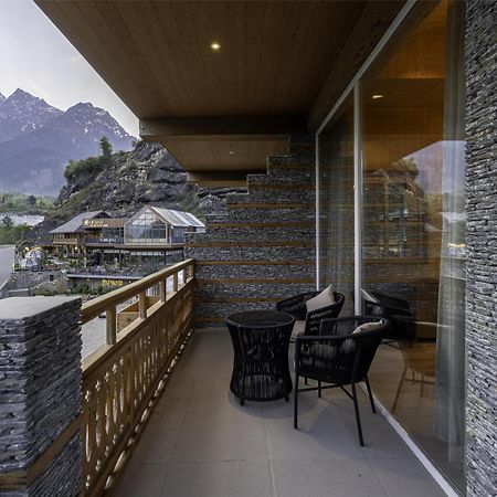 Palchan Hotel & Spa - A Member Of Radisson Individuals Retreats Manāli Exterior foto