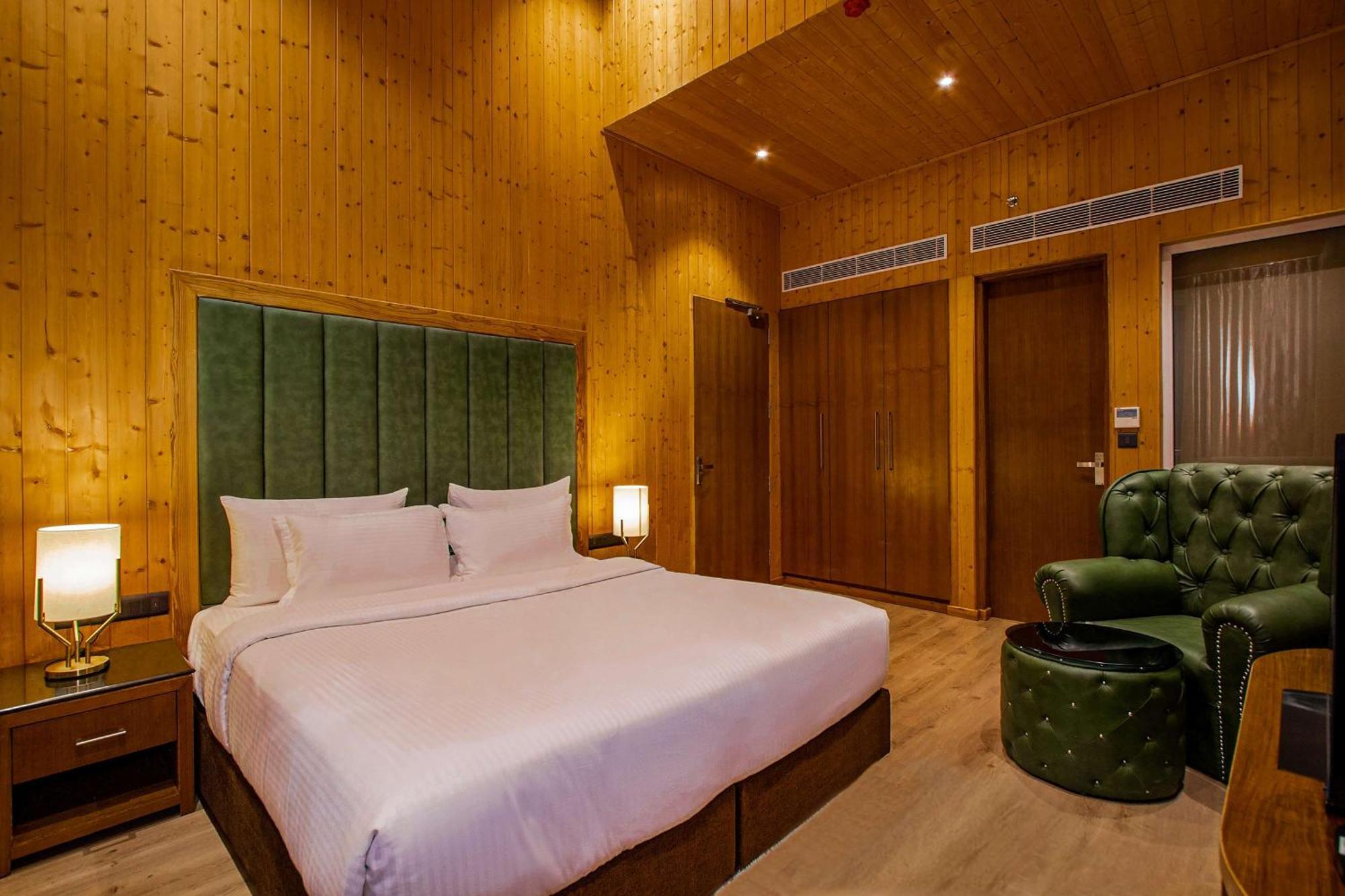 Palchan Hotel & Spa - A Member Of Radisson Individuals Retreats Manāli Exterior foto