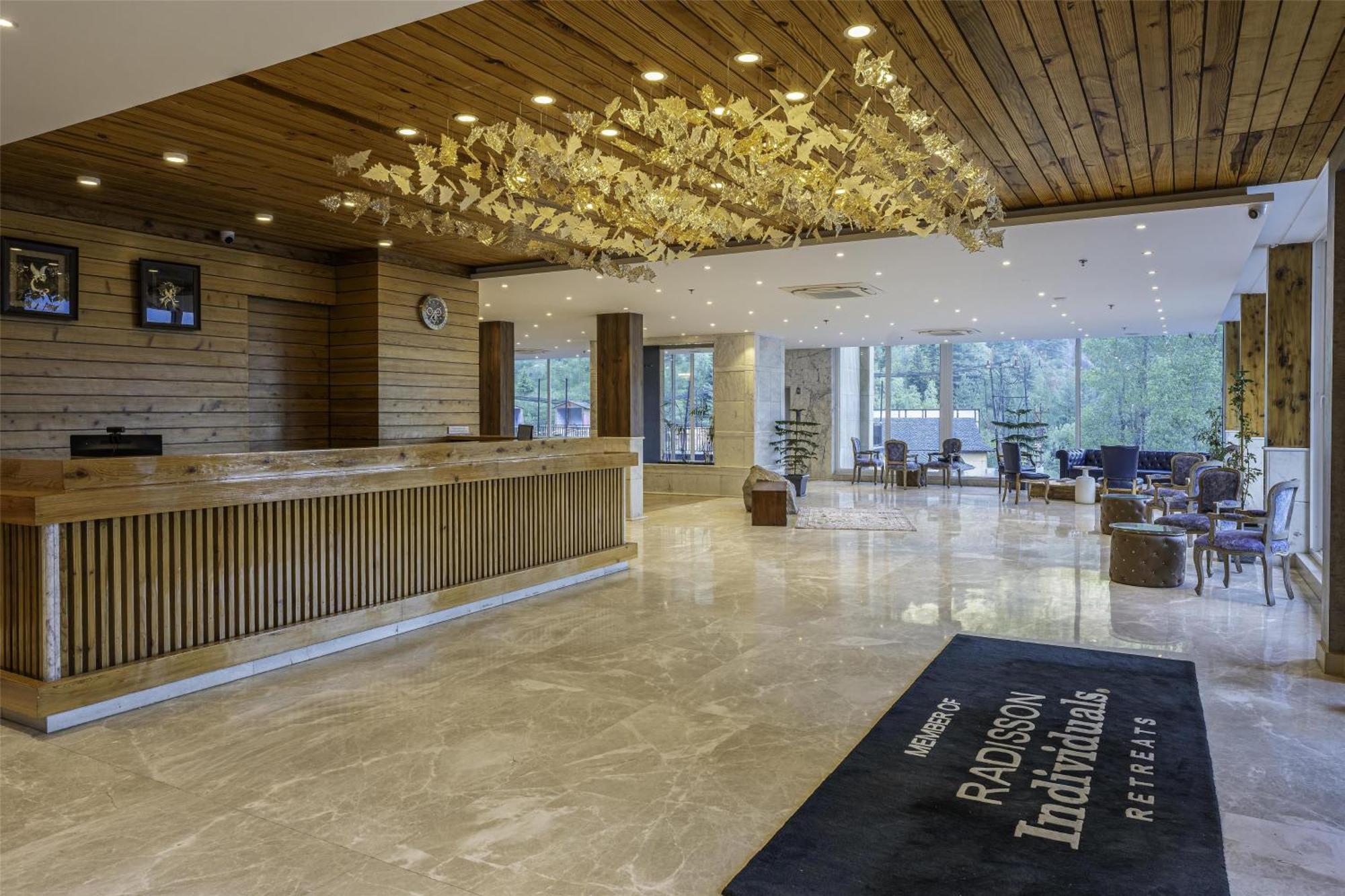 Palchan Hotel & Spa - A Member Of Radisson Individuals Retreats Manāli Exterior foto