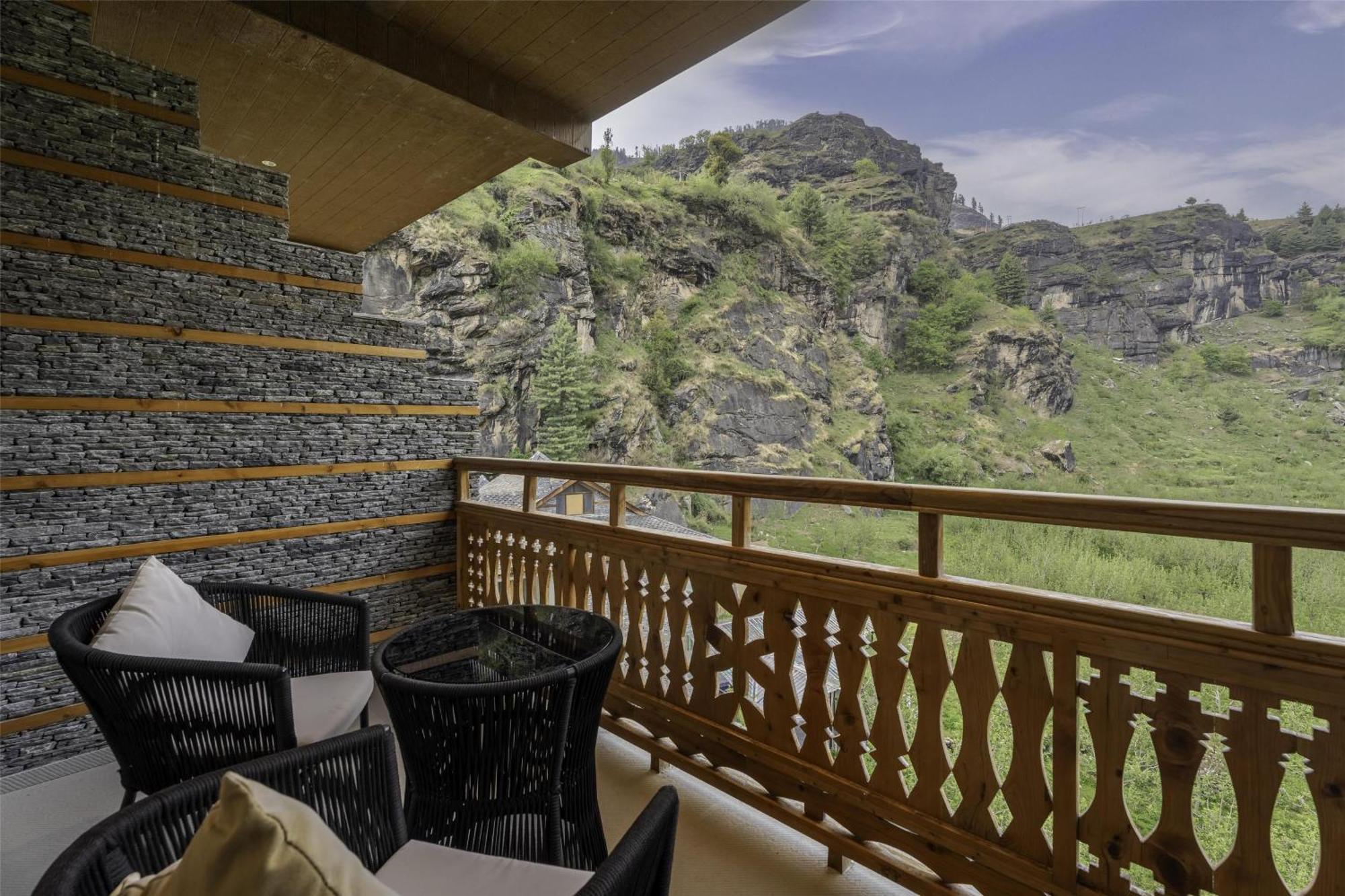 Palchan Hotel & Spa - A Member Of Radisson Individuals Retreats Manāli Exterior foto